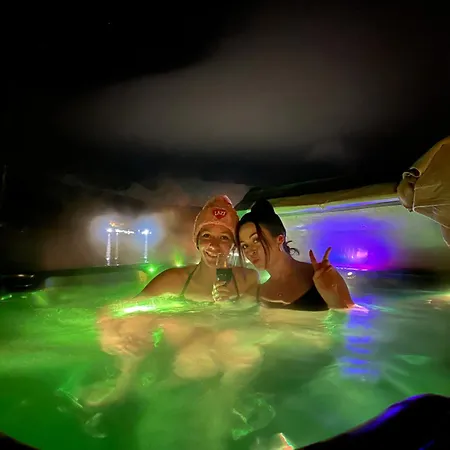 Senja Arctic Alojamento de Turismo Selvagem Stonglandseidet